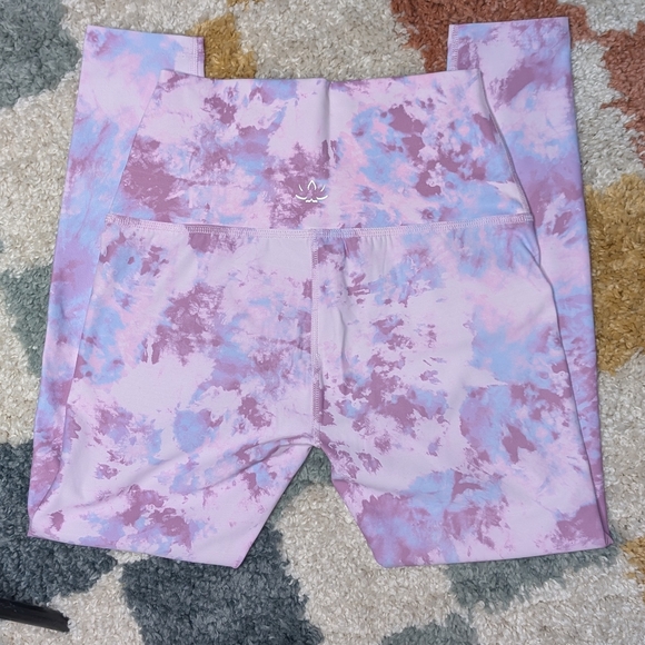 Beyond Yoga High Waisted Midi Legging Orchid Haze Cosmic Dye | Size M - Picture 3 of 6